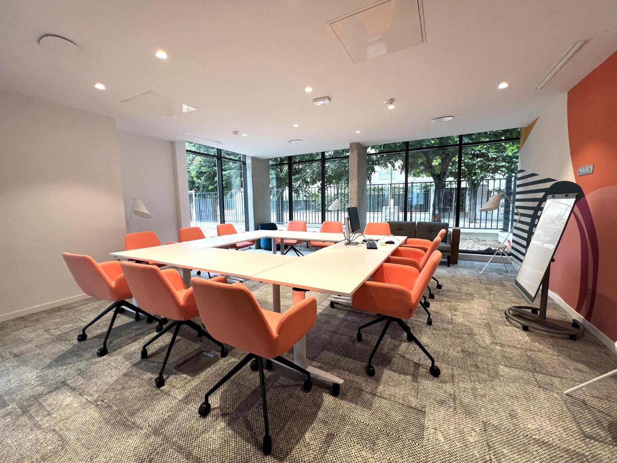 Holiday Inn Express Paris - Poissy By Ihg Exteriör bild