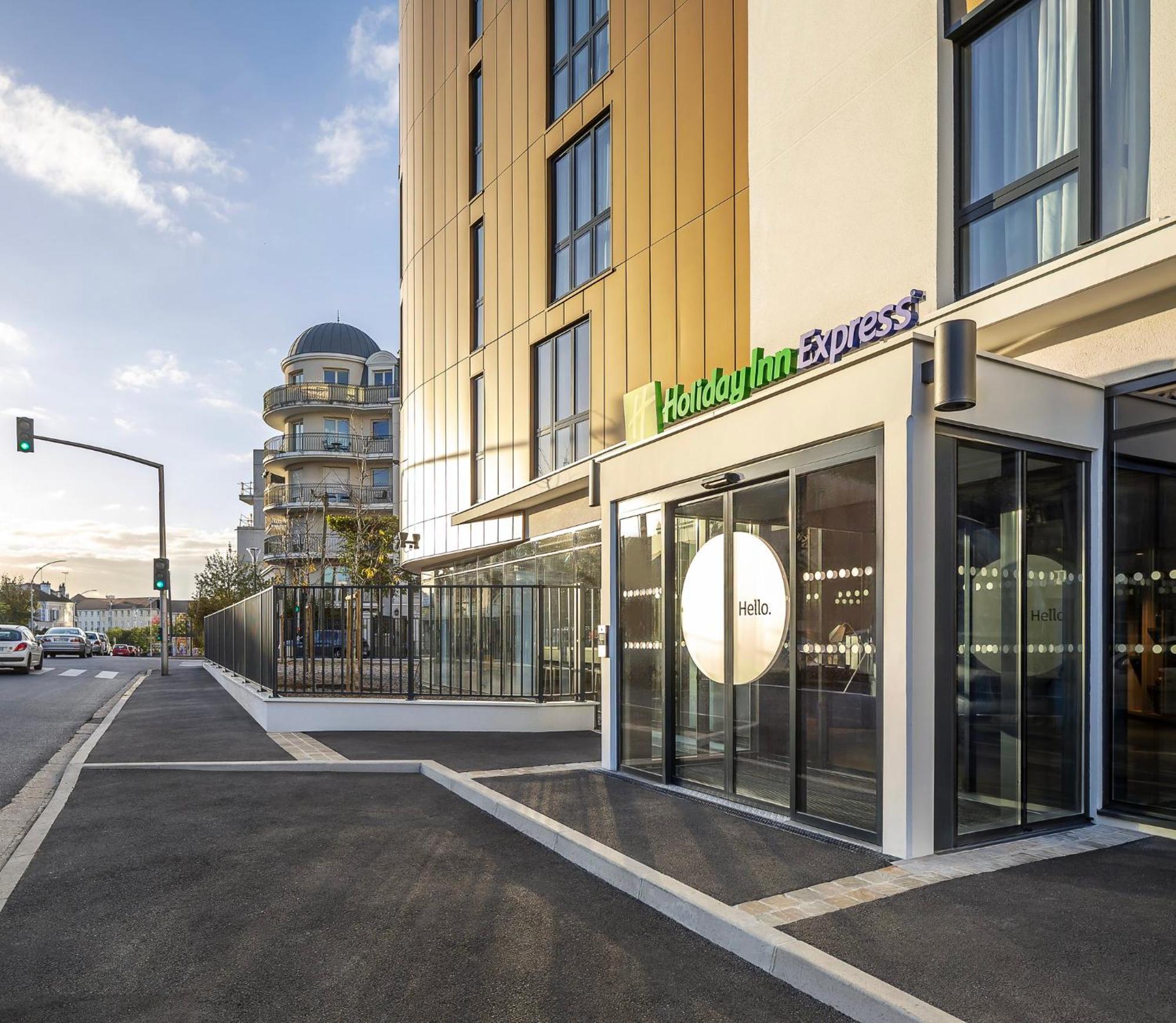 Holiday Inn Express Paris - Poissy By Ihg Exteriör bild